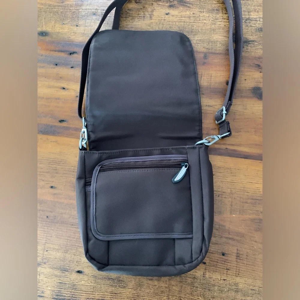 Travelon Anti Theft Mini Brown Crossbody Bag Travel Nylon